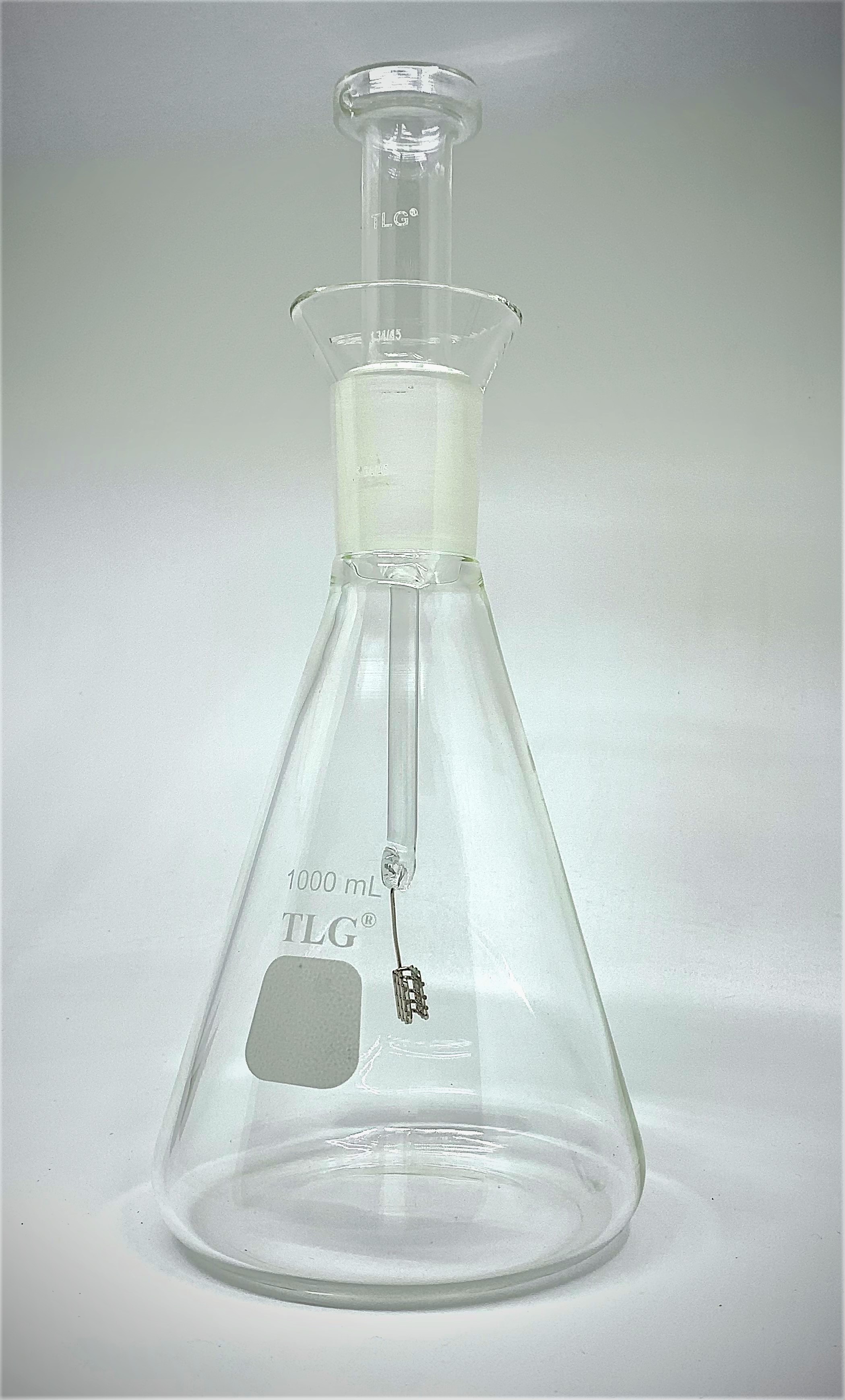 Combustion Flask, Schoniger. 500 mL with stopper and with Platinum Sample Carrier