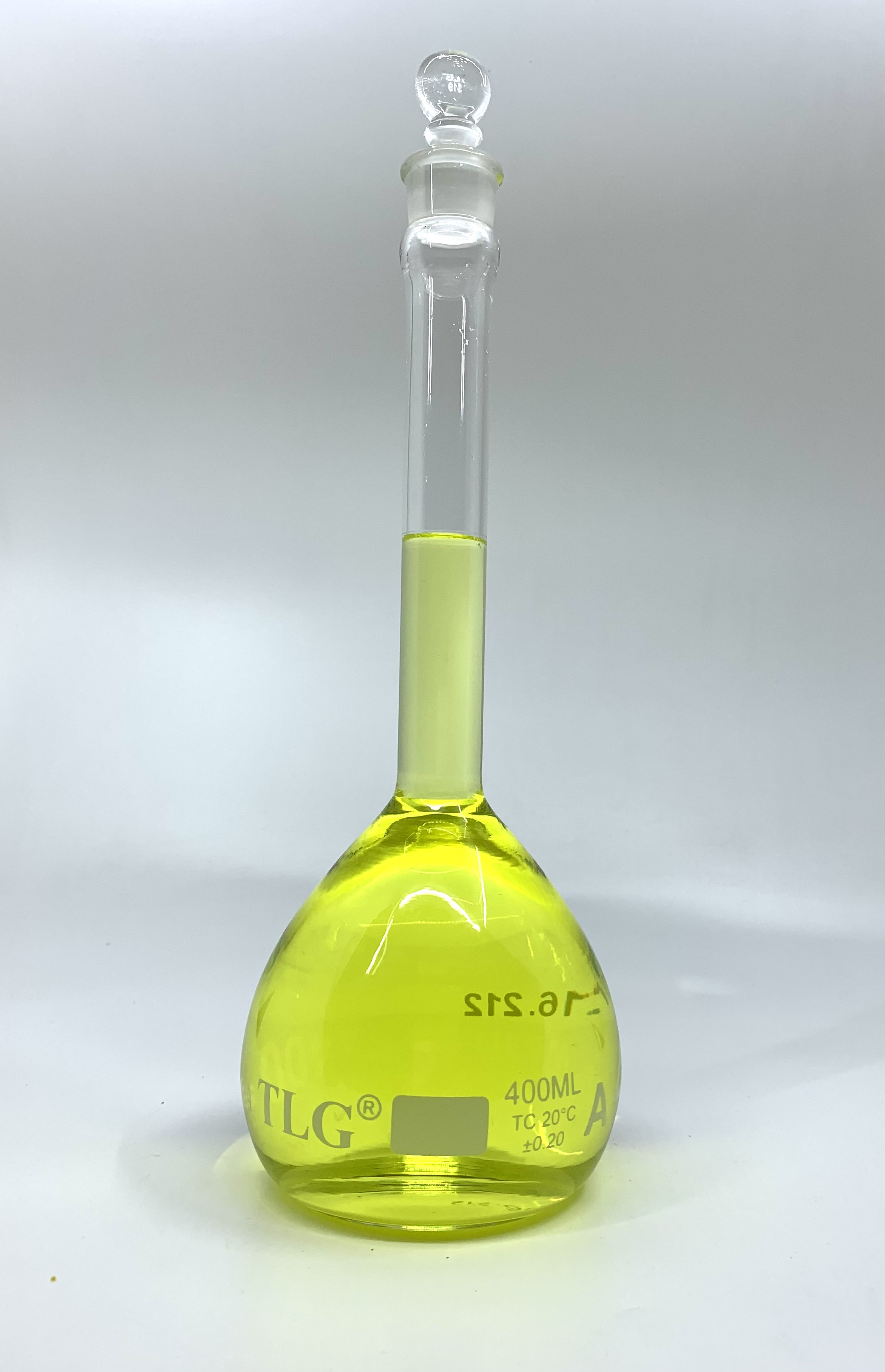 Volumetric Flask, 400mL, Serialized and Certified, Heavy Duty, Wide Mouth, Clear, Glass Stopper# 19, Class A, As Per USP Standards