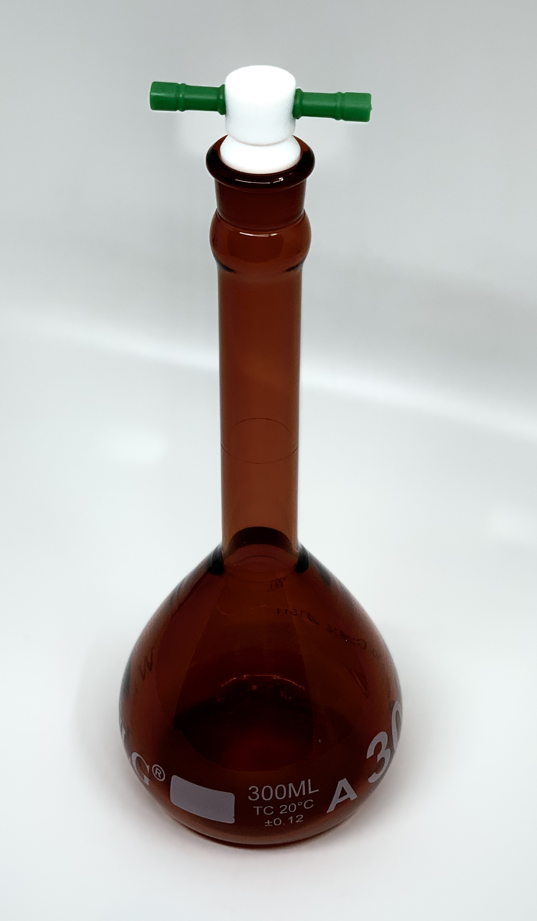Buy Online Serialized and Certified Volumetric Flask, Low Actinic